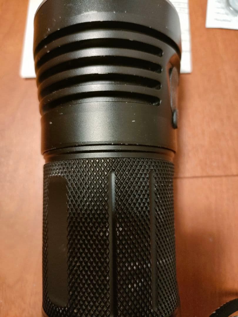 ThruNite TN50 懐中電灯