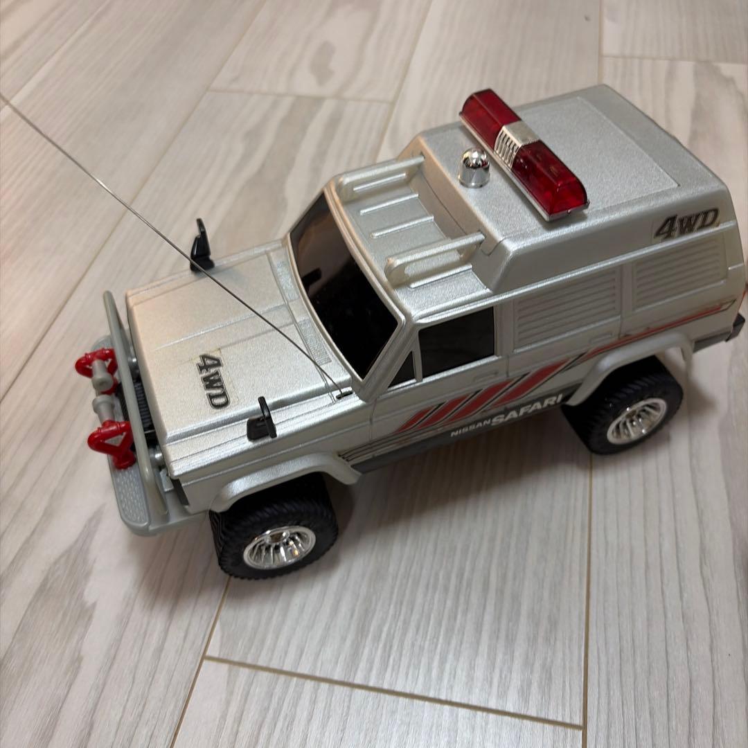 西部警察 NISSAN SAFARI 4WD ニッサンサファリラジコン