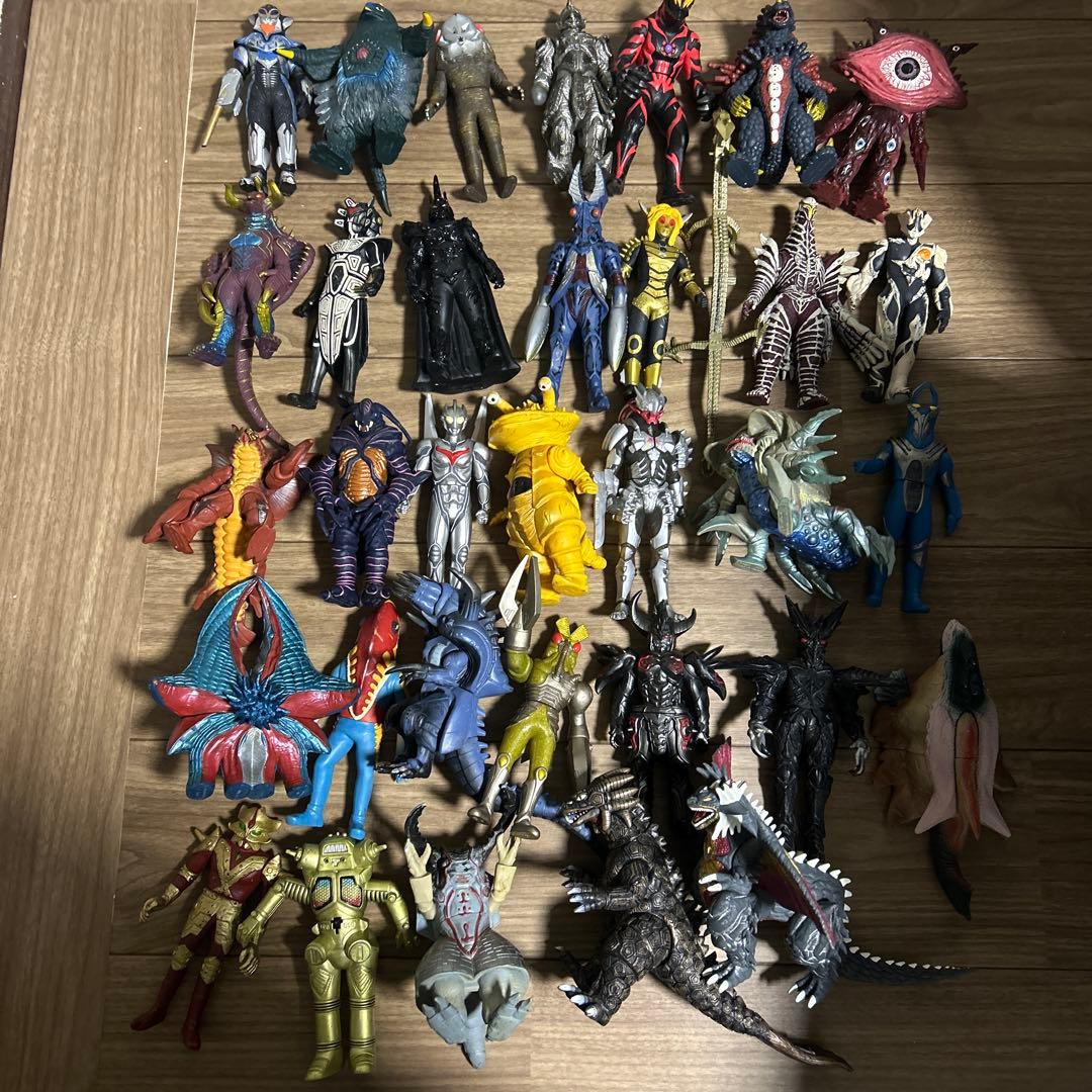 日*0様 ウルトラマンシリーズ ソフビ74体その他12体まとめ売り