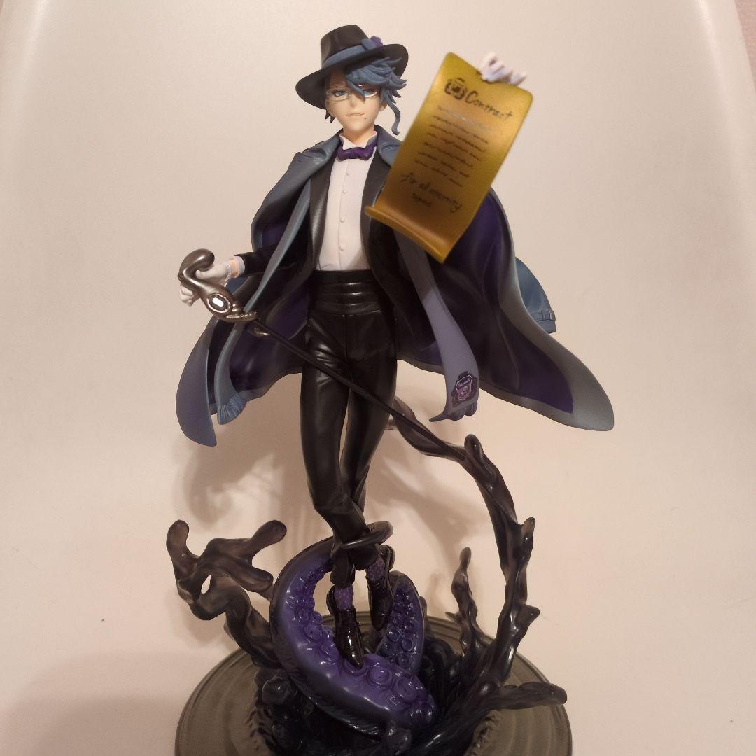 Twisted Wonderland アズール・アーシングロット フィギュア