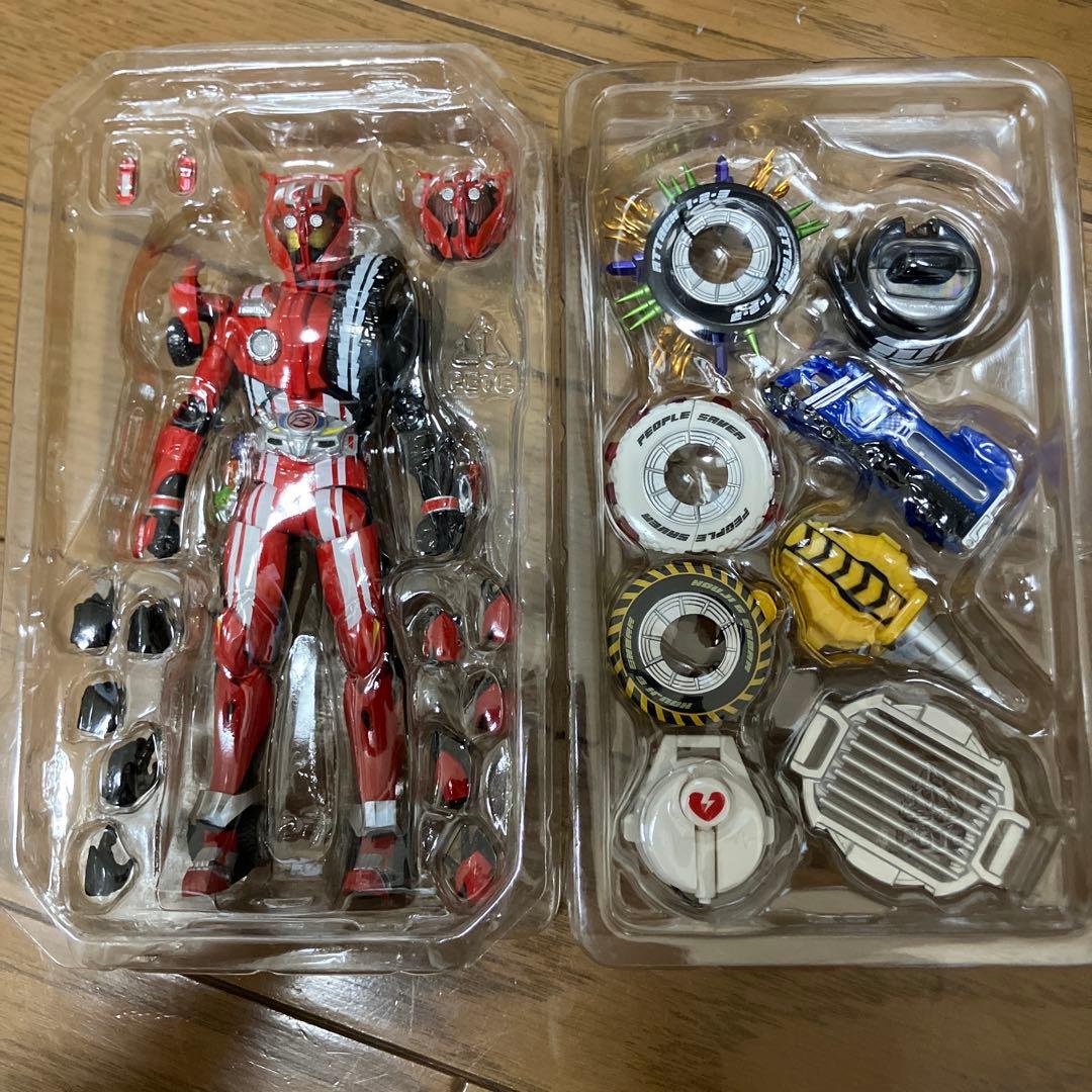 フィギュアーツ　仮面ライダー　ドライブ　タイプトライドロン　ガヴ　トライドロン