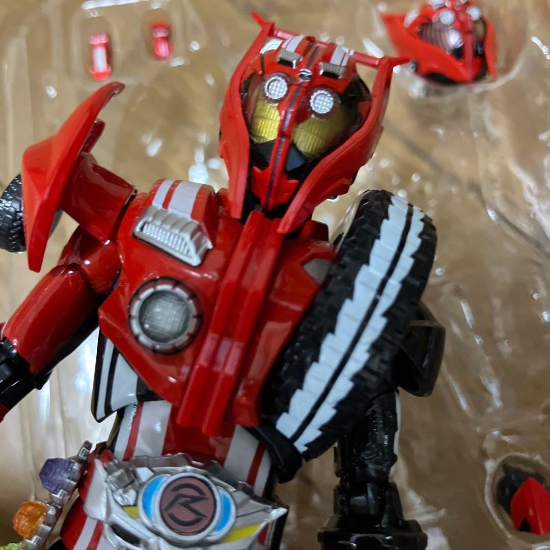 フィギュアーツ　仮面ライダー　ドライブ　タイプトライドロン　ガヴ　トライドロン