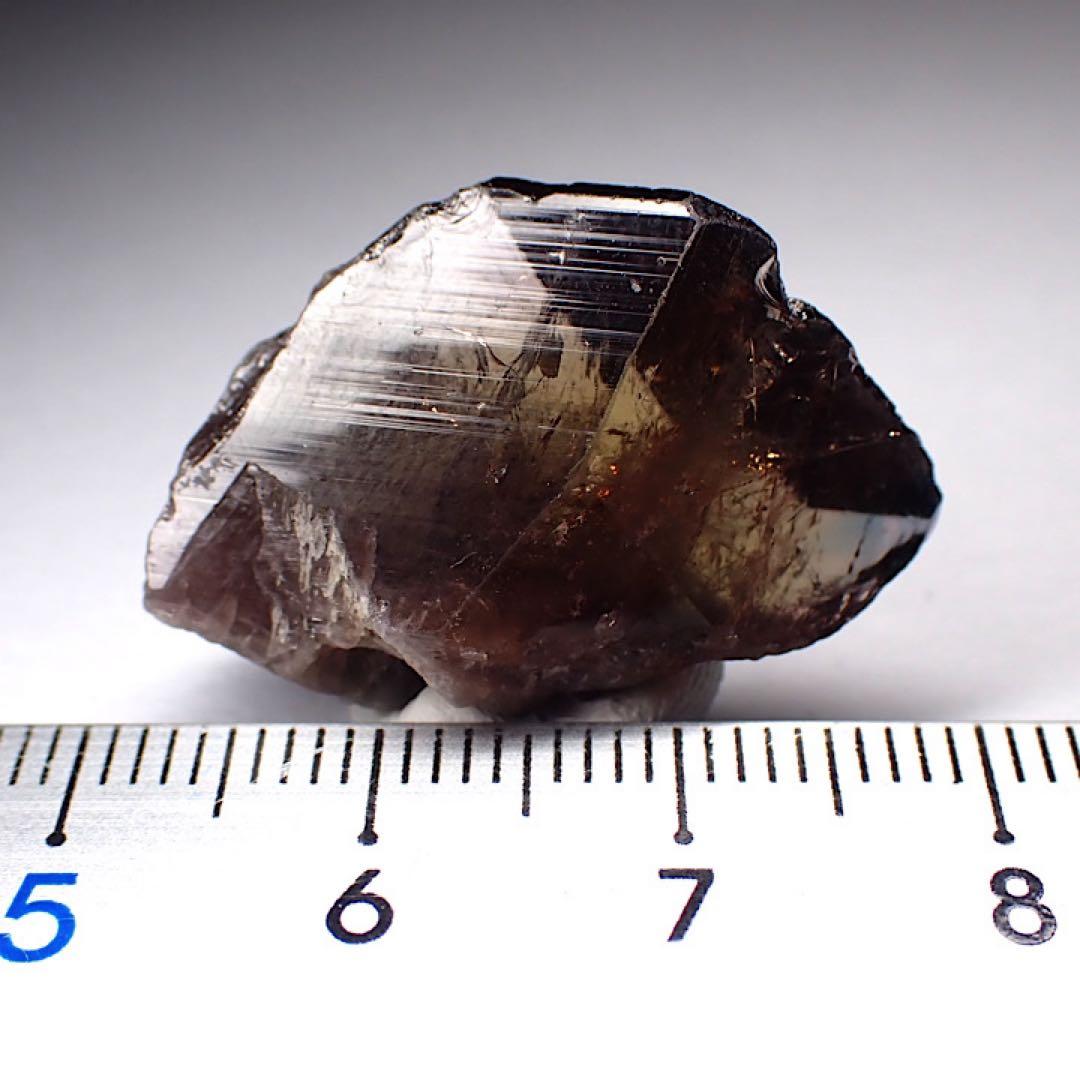 【パキスタン/スカルドゥ産】ブルーティントアキシナイト