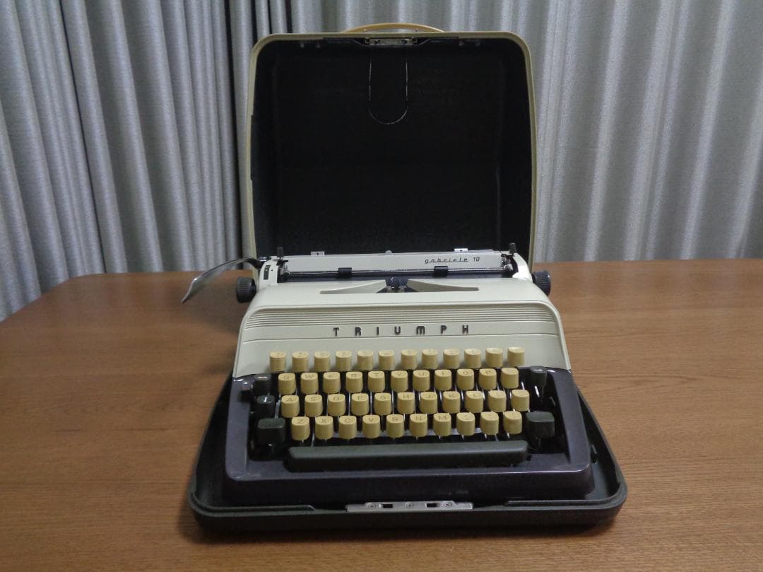 完動品　TRIUMPH gabriele 10 トライアンフタイプライター