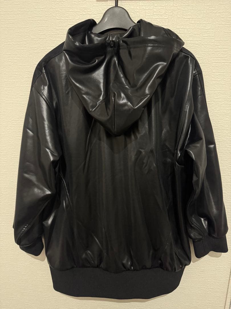 adidas フード付き コーティング ジャケット ジャージ ブラック