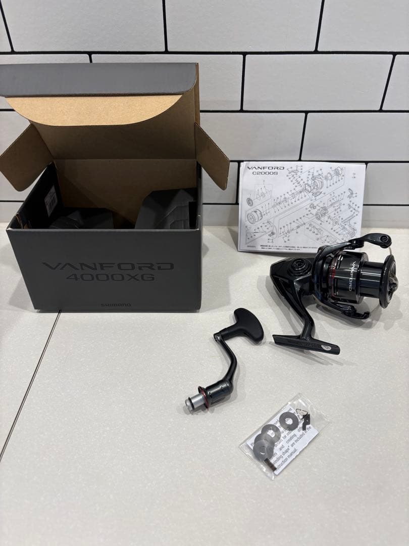新品未使用VANFORD 4000XG フィッシングリール　ヴァンフォード