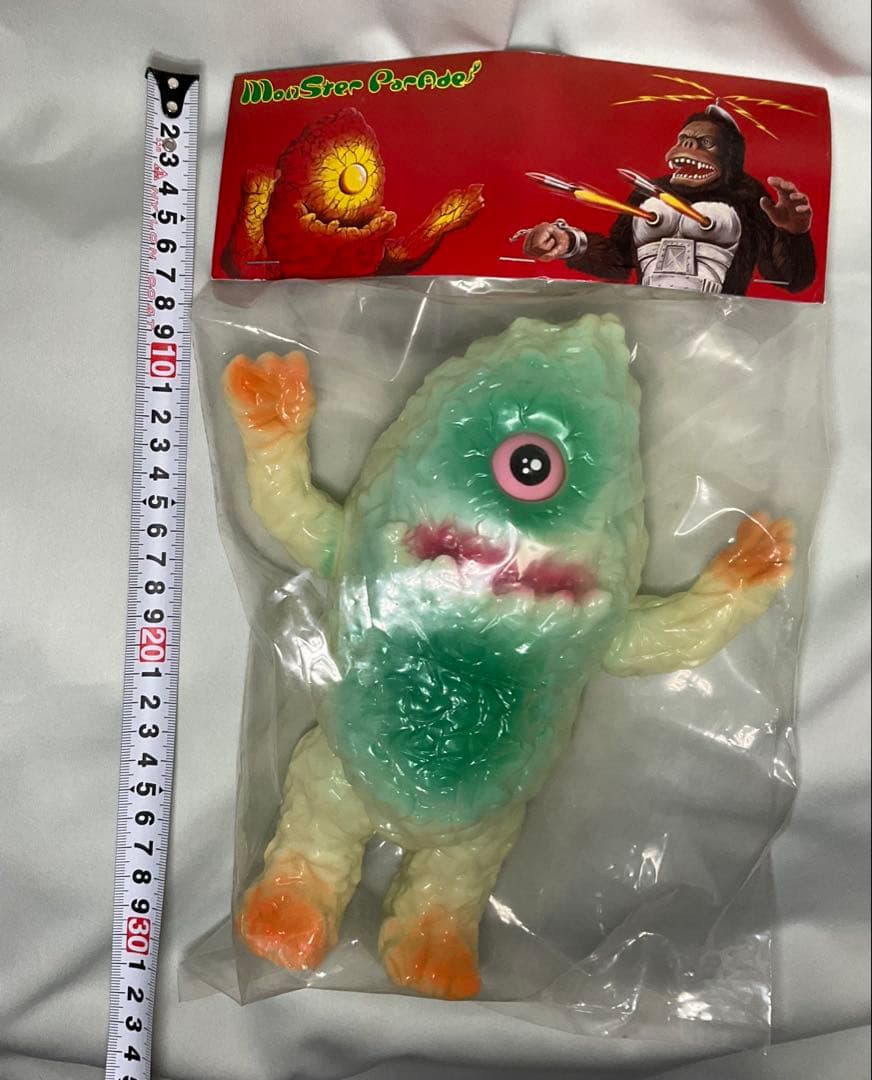 ゾルメン ズドン グロー 蓄光 新品　ソフビ　ZUDON GID ZOLLMEN