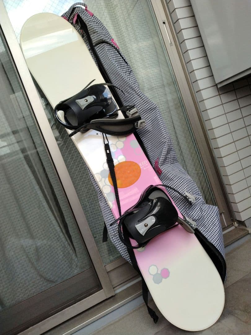 NAKED スノーボード　ビンディング　ホワイト ピンク