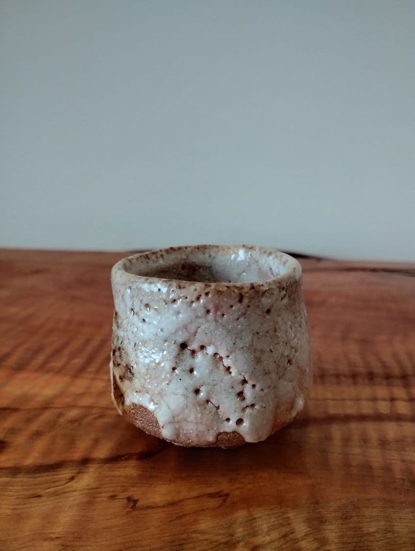 値下げしました　加藤芳比古　志野ぐい呑です。