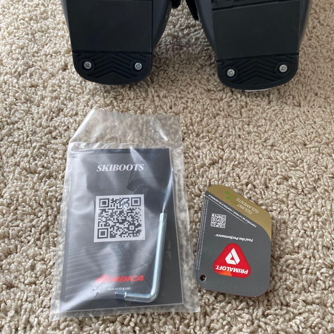 ほぼ新品　ノルディカ　スポーツマシーン　フレックス75 レディース　23.5