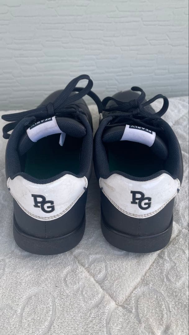 パーリーゲイツ　レディースゴルフシューズ　23.5センチ