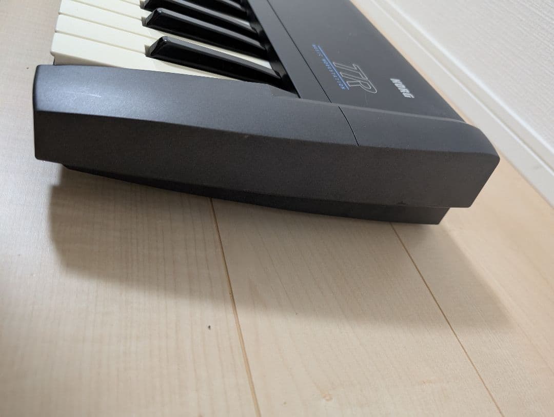 【動作確認済】コルグ　KORG TR76 シンセサイザー