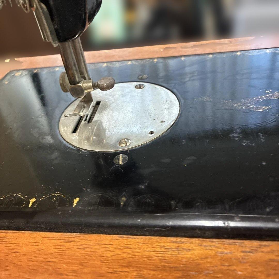 アンティークLEAD ミシン 木製ケース付き