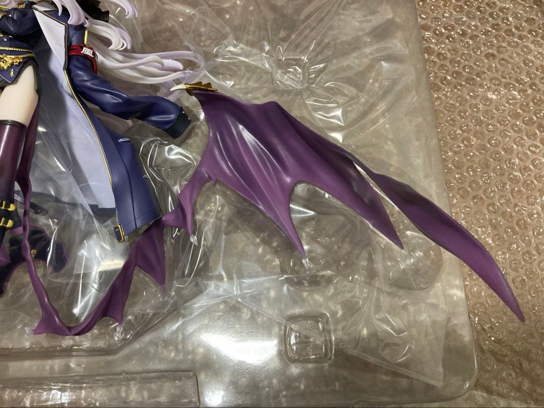 ブルーアーカイブ　空崎ヒナ　1/7 完成品フィギュア　※外箱大きな割れ・破れあり