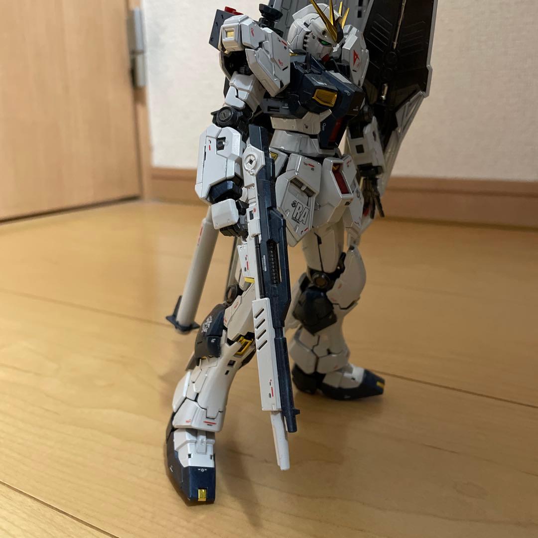 1/144 RG νガンダム チタニウムフィニッシュ 完成品
