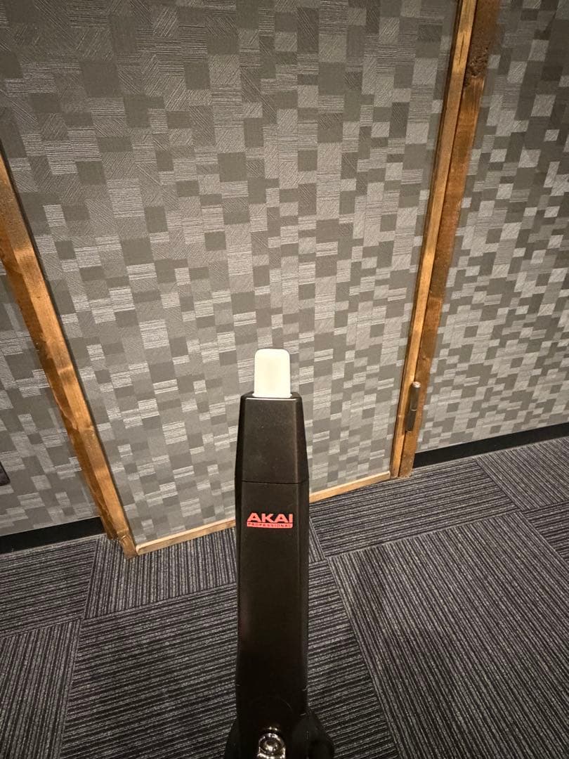 美品 AKAI EWI5000 ウインドシンセサイザー スタンド付き