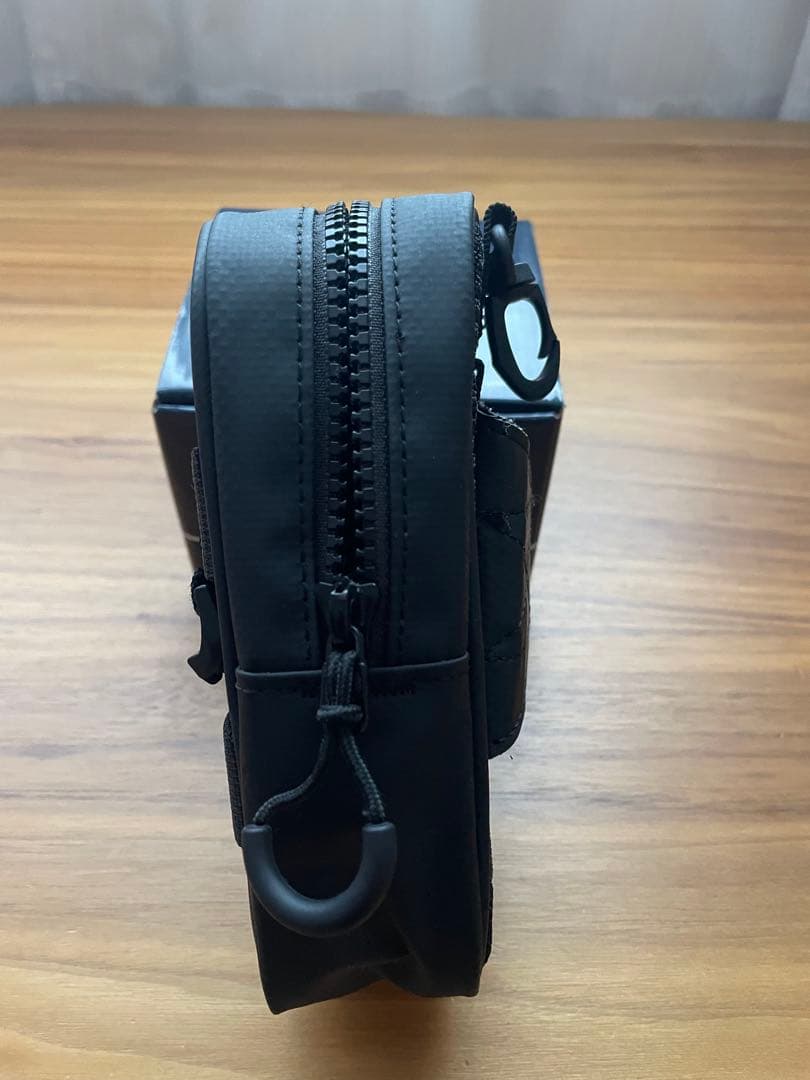 さ*ら様 【美品】ダイワ　BG SW 4000D-CXH ベスト用ポーチ付き