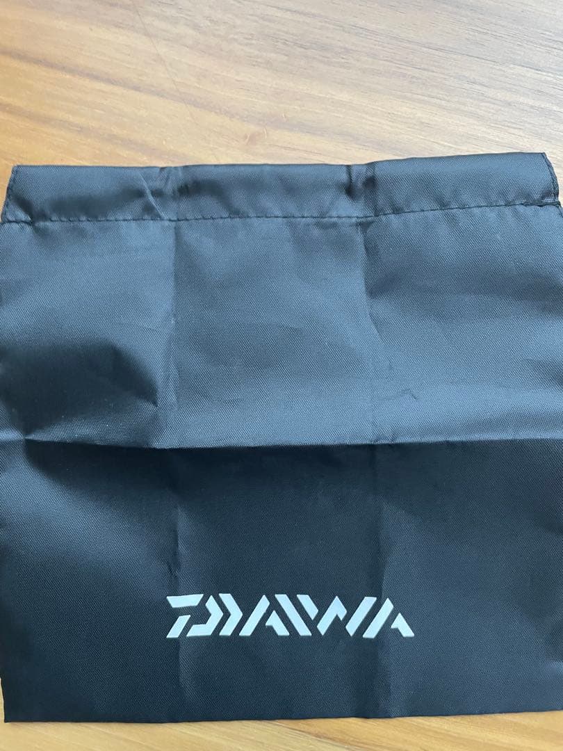 さ*ら様 【美品】ダイワ　BG SW 4000D-CXH ベスト用ポーチ付き