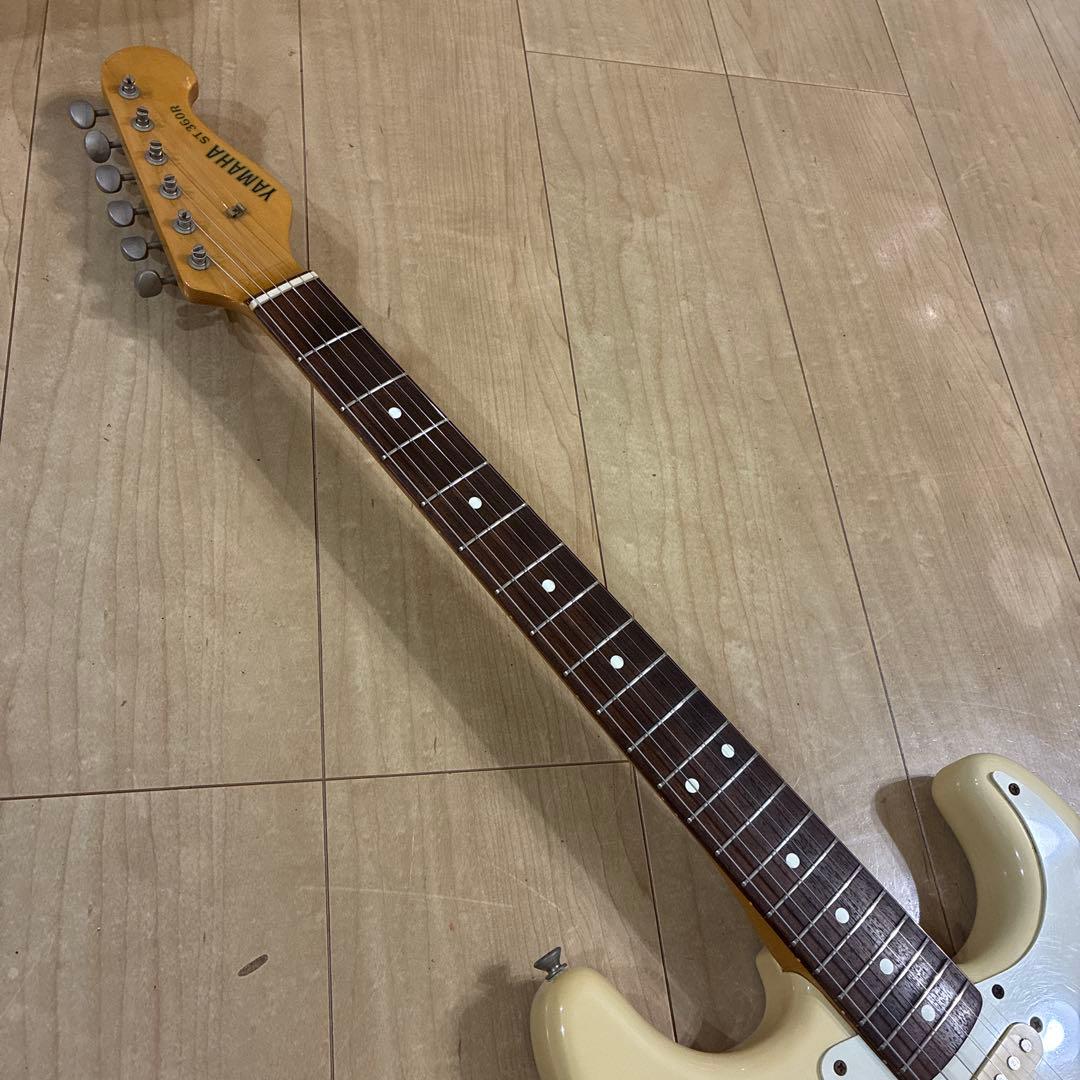 メンテ済みYAMAHA ストラトキャスタータイプ　エレキギター激レアST360R