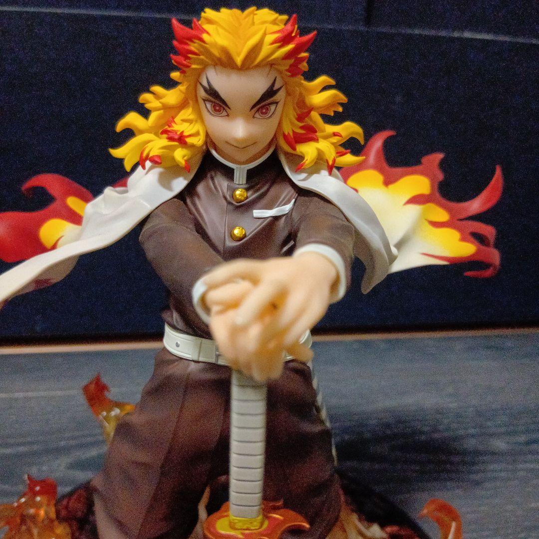 劇場版鬼滅の刃 無限列車編 煉獄杏寿郎1/8スケールフィギュア