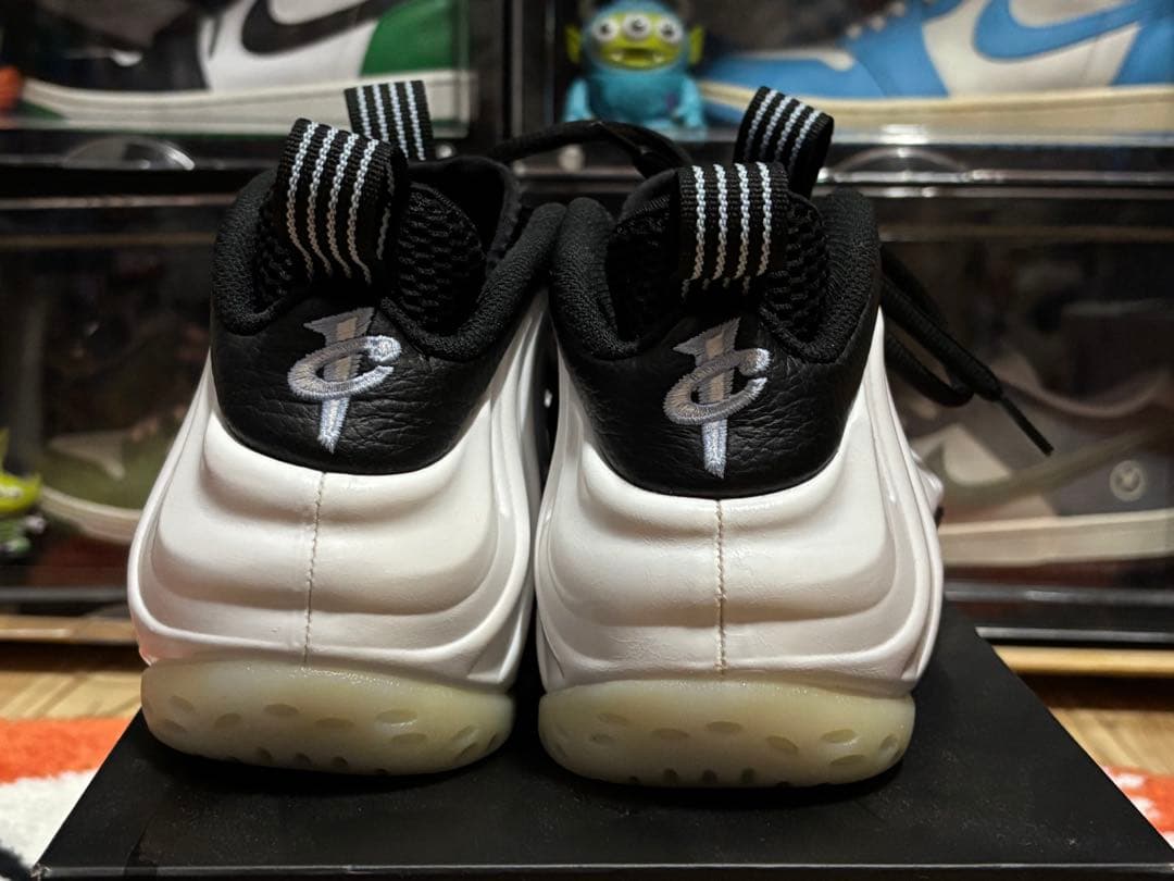 ナイキ エア フォームポジット ワン 24.5cm 白黒 ナイキスニーカー