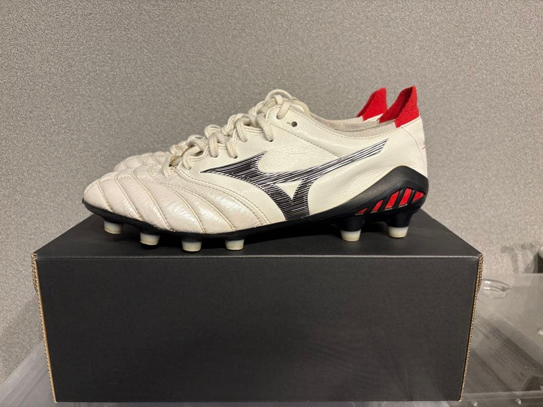 ミズノ　サッカースパイク　モレリアネオIII Japan