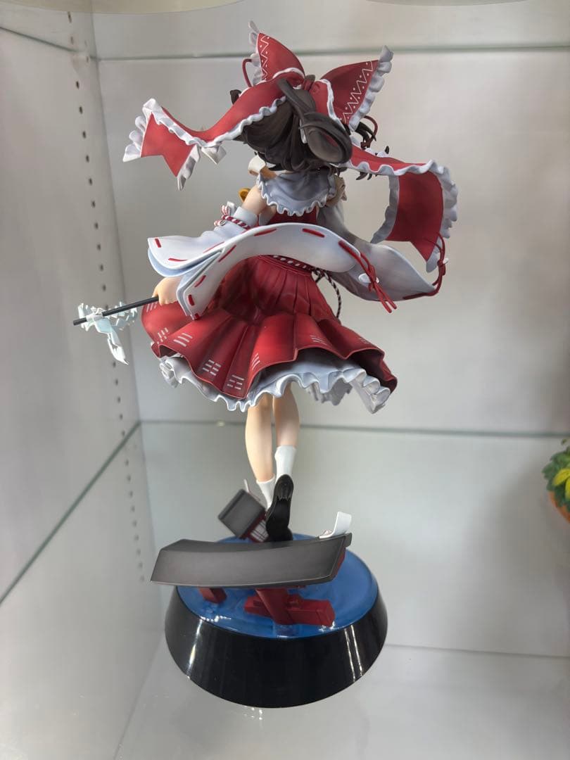 博麗霊夢 楽園の素敵な巫女ver.　スケールフィギュア