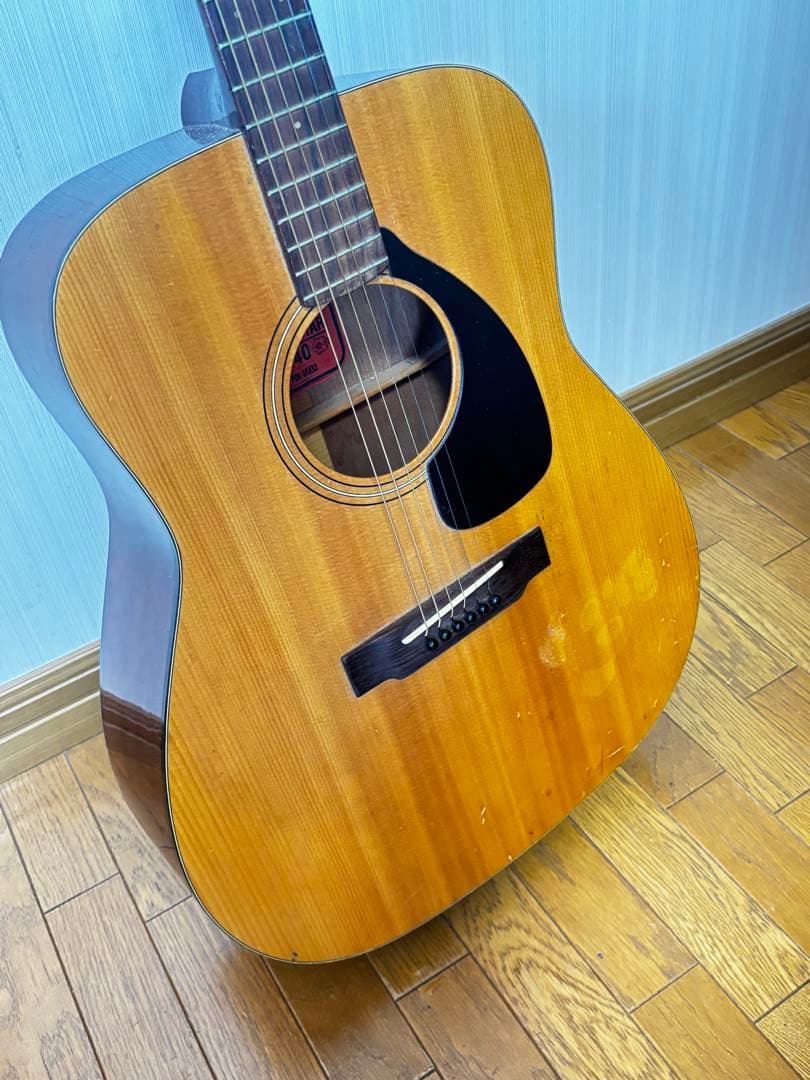YAMAHAフォークギター(赤ラベル140)