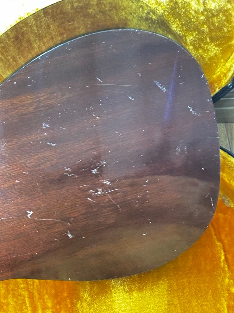 YAMAHAフォークギター(赤ラベル140)