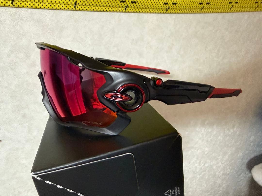 オークリー ジョウブレイカー OAKLEY JAWBREAKER 黒フレーム/赤