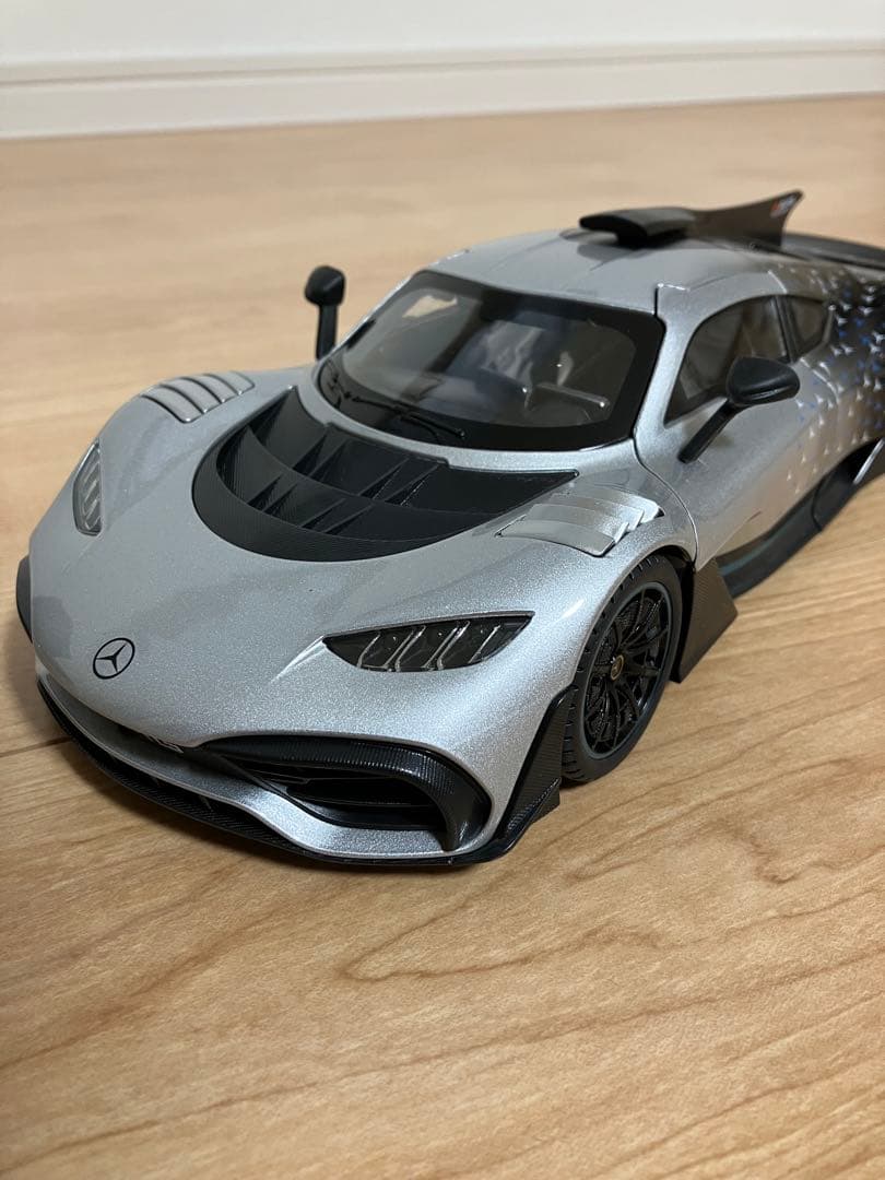 メルセデス AMG ONE 1/18 ミニカー