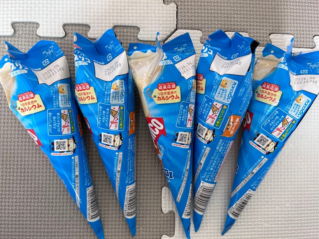 お菓子詰め合わせ　パックンチョ　チョコパイ　パイの実　じゃがりこ他