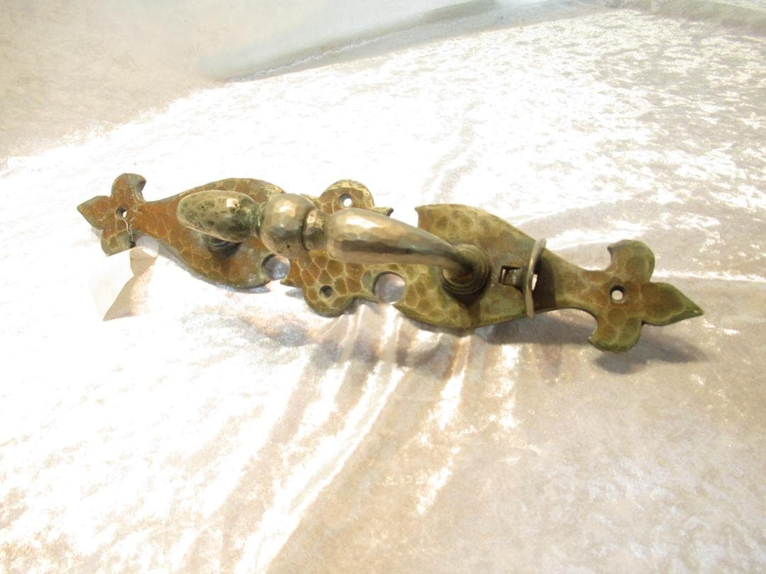 ドアノブ　真鍮