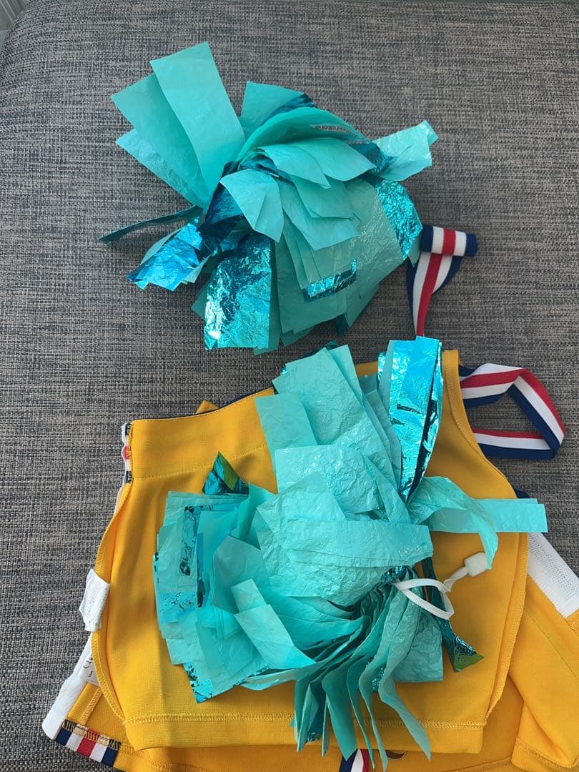 チアダンスJUMPS ほぼ新品Jr,L記名なし　ポンポンx2