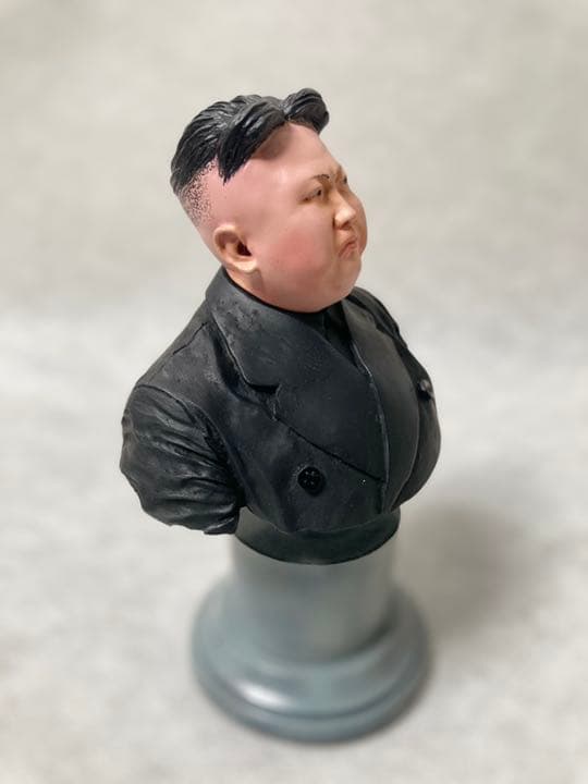 金正恩 ガレージキット　フィギュア 北朝鮮 習近平　完成品　シュプリーム