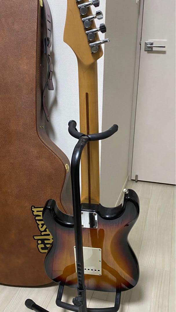 Fender Japan Stratocaster サンバーストほんまの最終値下