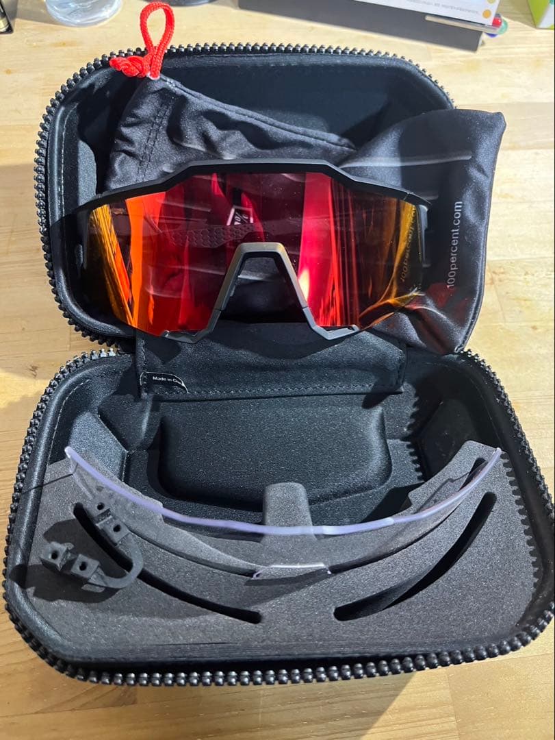 100% サングラス ハードケース付き