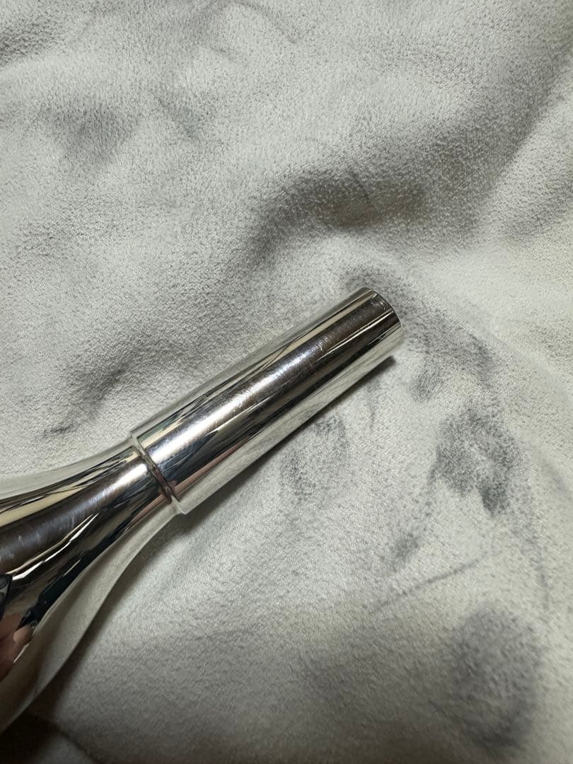 CONN HELLEBURG チューバ マウスピース