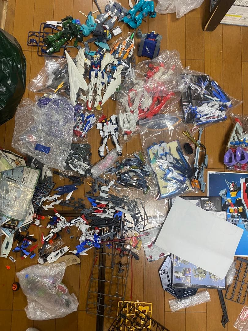 ガンプラ　hg mg 大量　まとめ売り　フィギュア　エヴァなど　武器パーツ