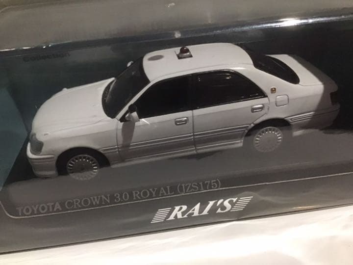 レイズ 1/43 TOYOTA CROWN 3•0ロイヤル(JZS175)
