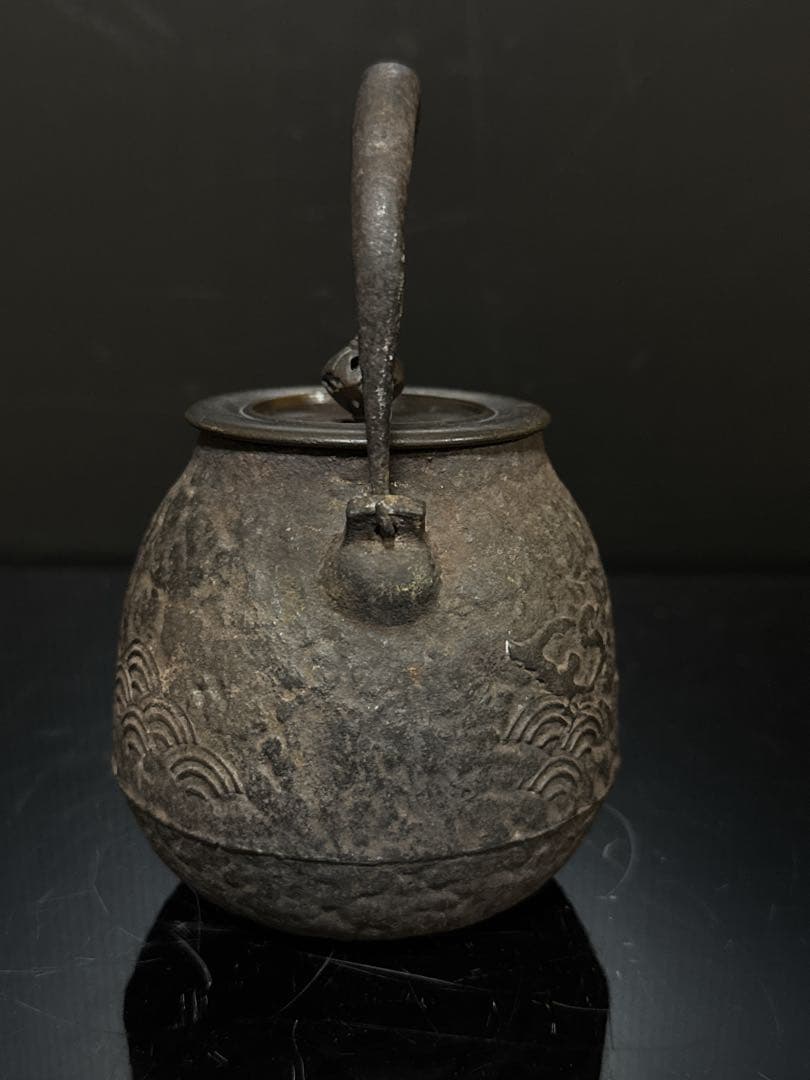 約345cc 龍文堂 造 小振 波千鳥地紋 鉄瓶 茶道具 古作 急須 煎茶道具
