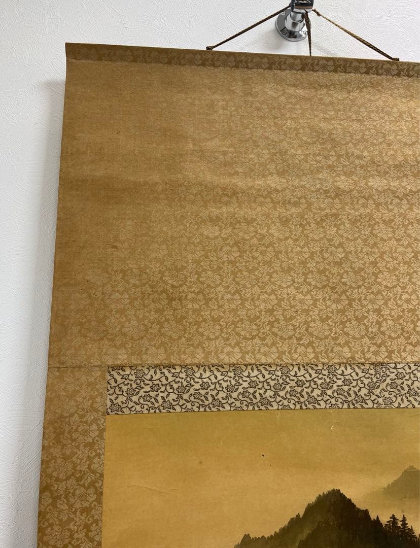 <徳次郎作>掛け軸　松・鹿・渓流