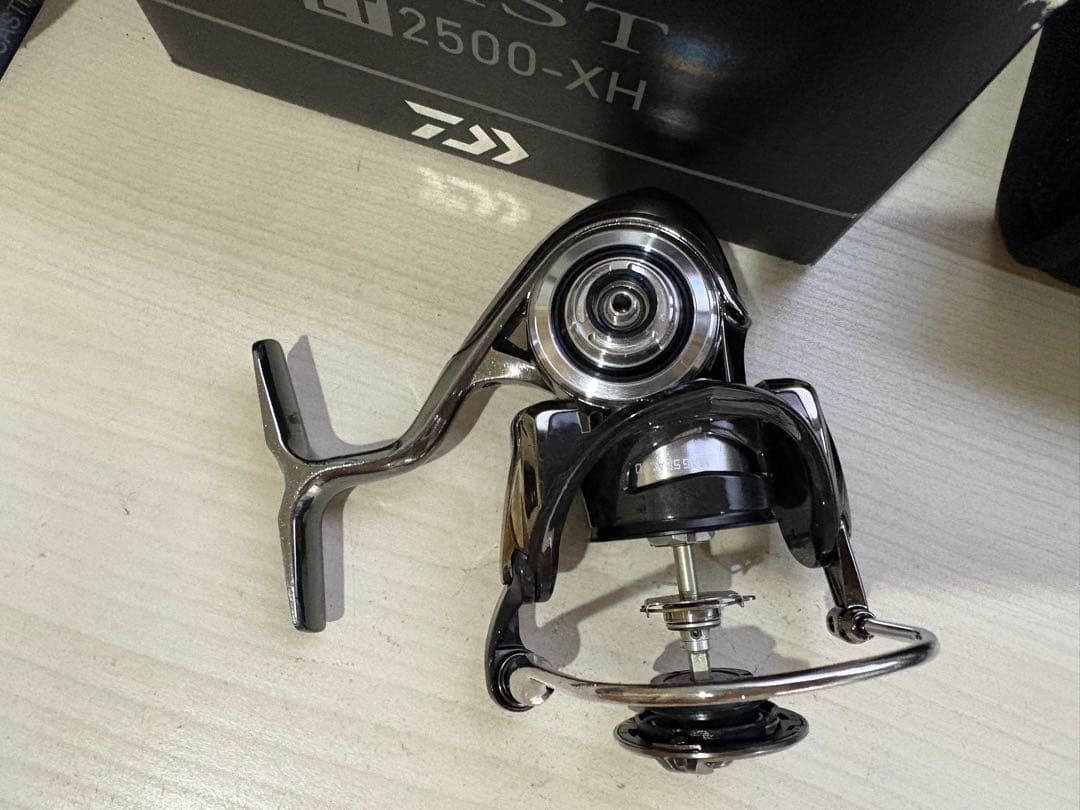 ★☆ダイワ　18イグジスト　LT2500 XH ボディ　美品