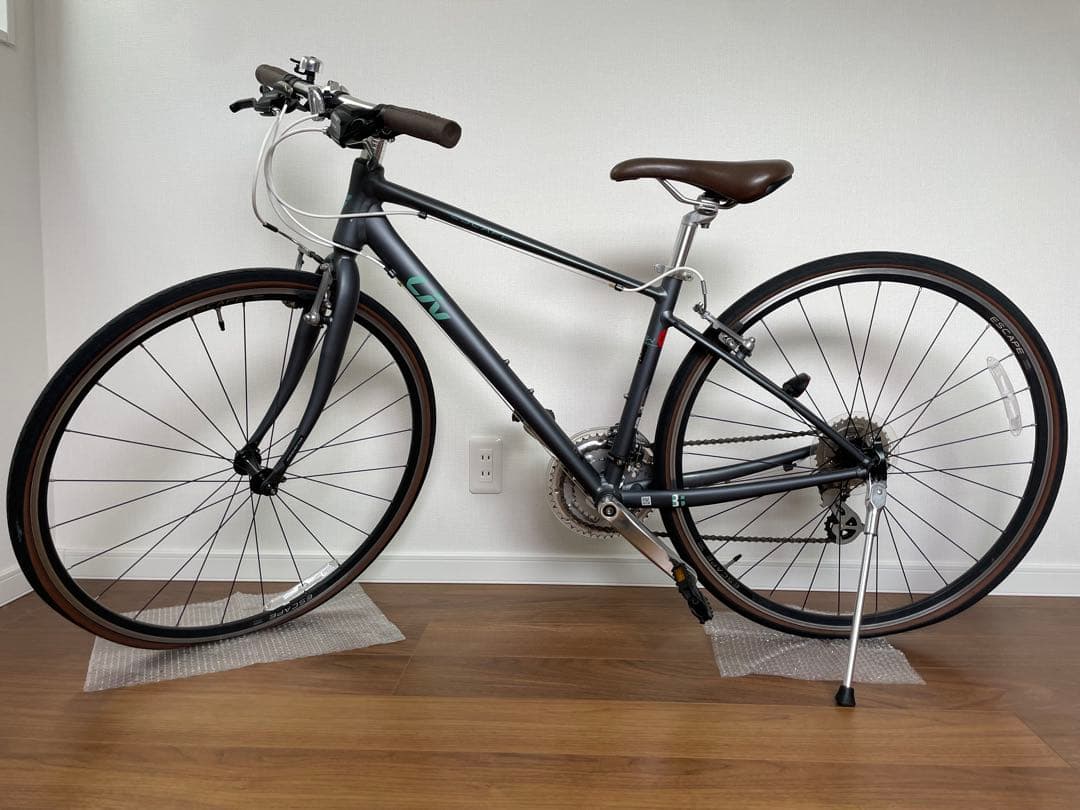 liv escape r3w リブ　エスケープ