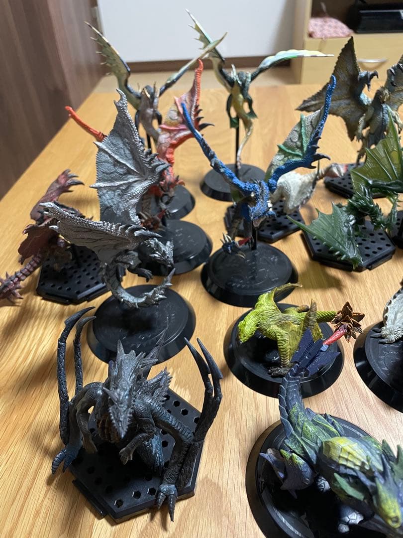 モンスターハンター　フィギュア　31体「台座あり29体　台座なし2体」