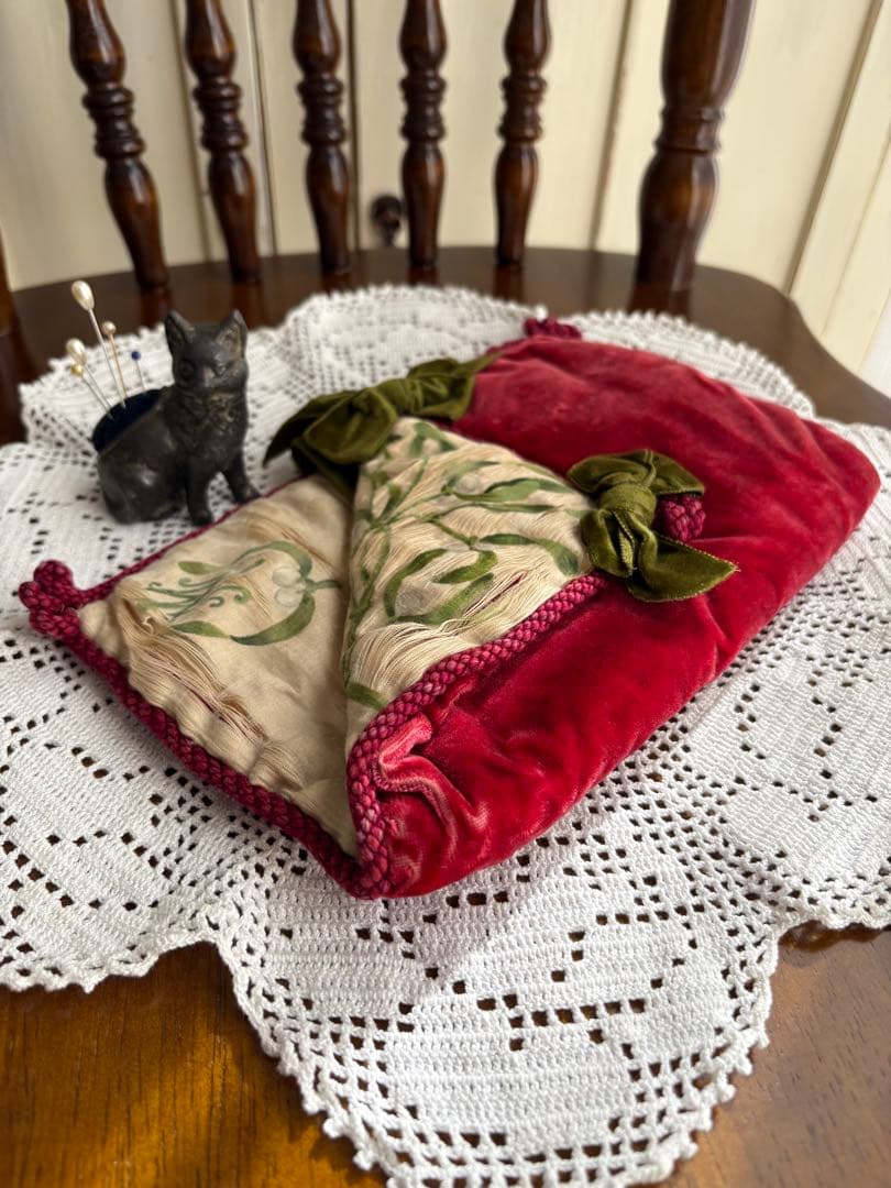 ♡フランスアンティーク　ヤドリギのハンキーケース　モノグラム　シルク　ベルベット