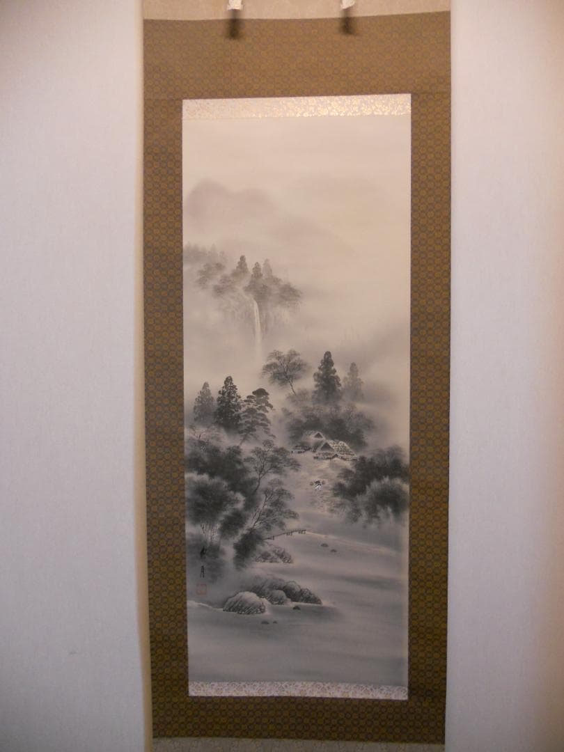 掛け軸 恵月 水墨山水 絹本 希少 軸装 茶道具 掛軸 美品 です。