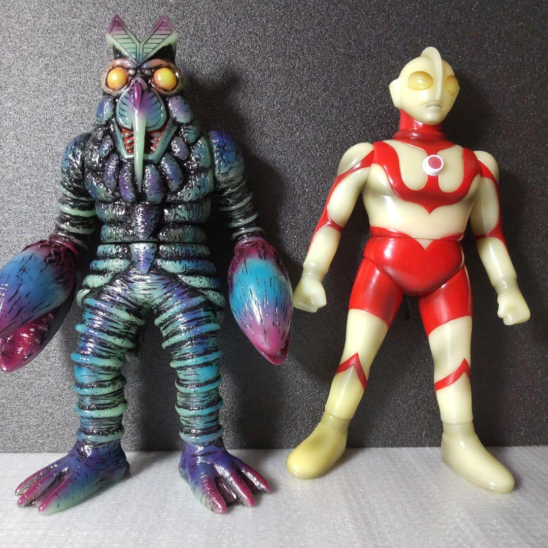 楳図かずお版　ウルトラマン＆バルタン星人　グローver.　２体セット