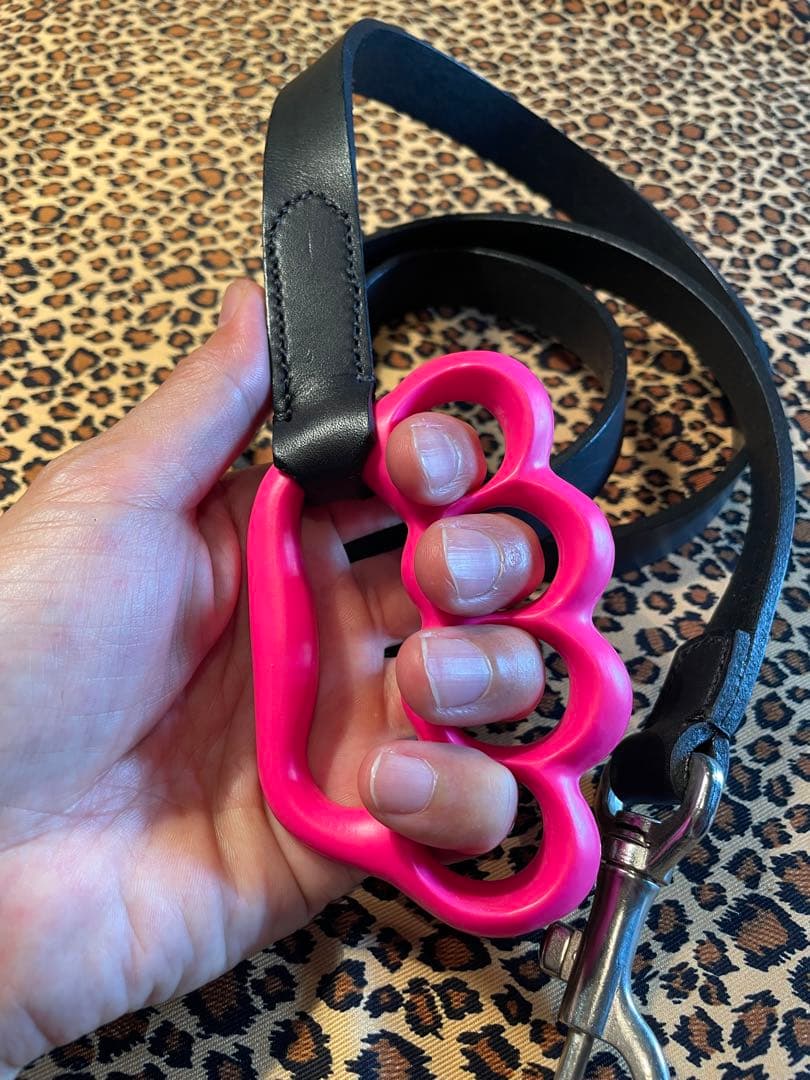 ピンク　ナックル　ドッグ　リード　本革