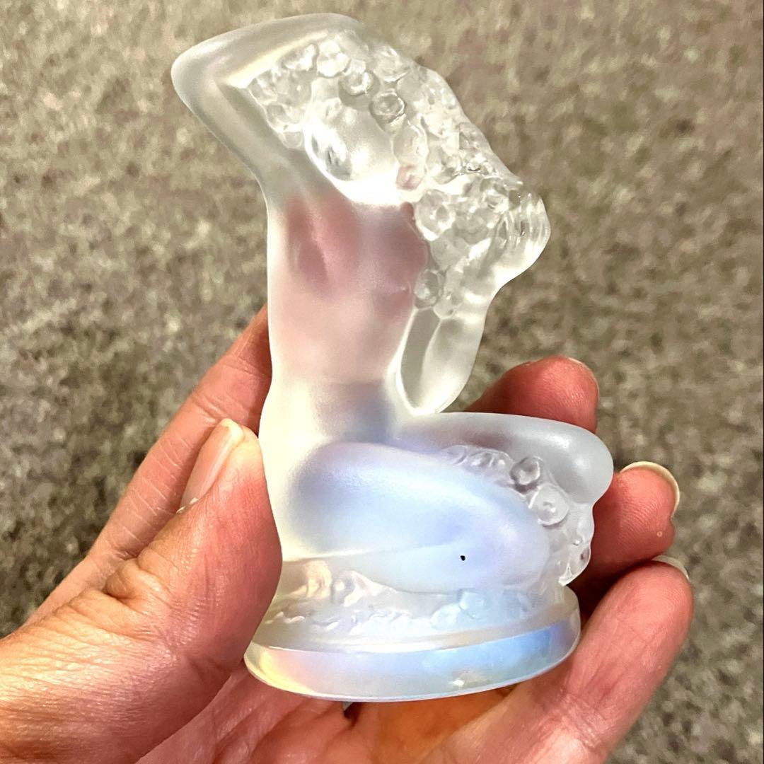 ルネ・ラリック フロレアル ライラックオパールセントガラス 「髪を撫でる裸婦像」